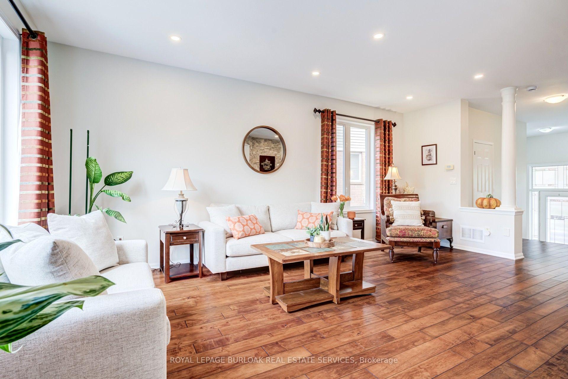 Photo 5 of 3244 Steeplechase Drive, Burlington, Alton — HOMEH
