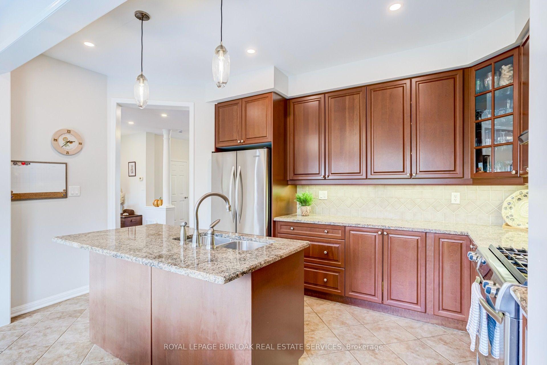 Photo 9 of 3244 Steeplechase Drive, Burlington, Alton — HOMEH