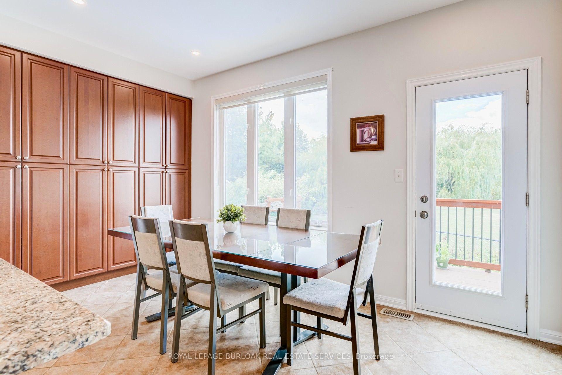 Photo 11 of 3244 Steeplechase Drive, Burlington, Alton — HOMEH