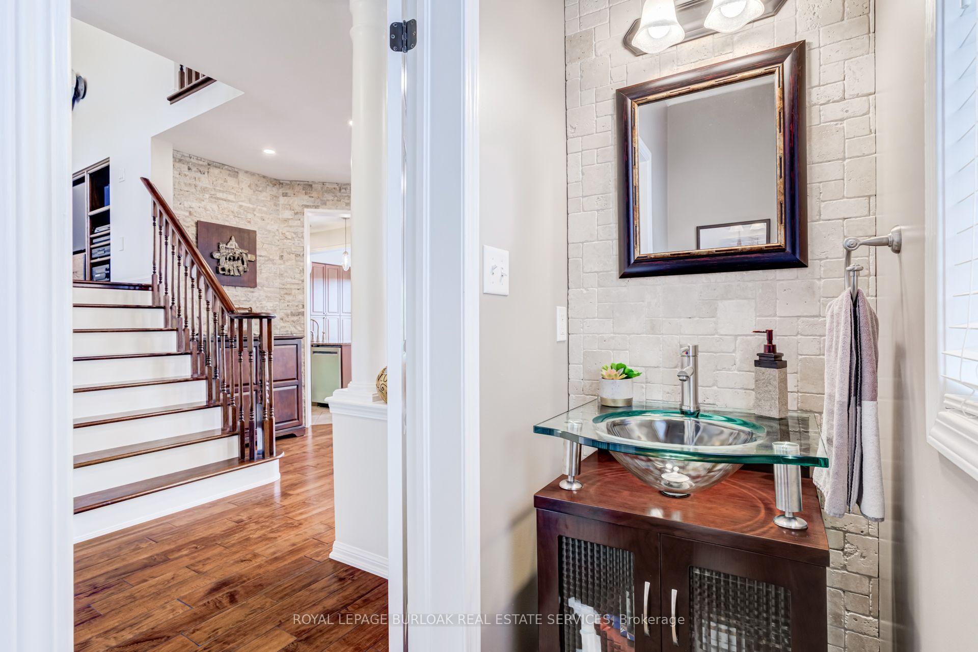 Photo 12 of 3244 Steeplechase Drive, Burlington, Alton — HOMEH