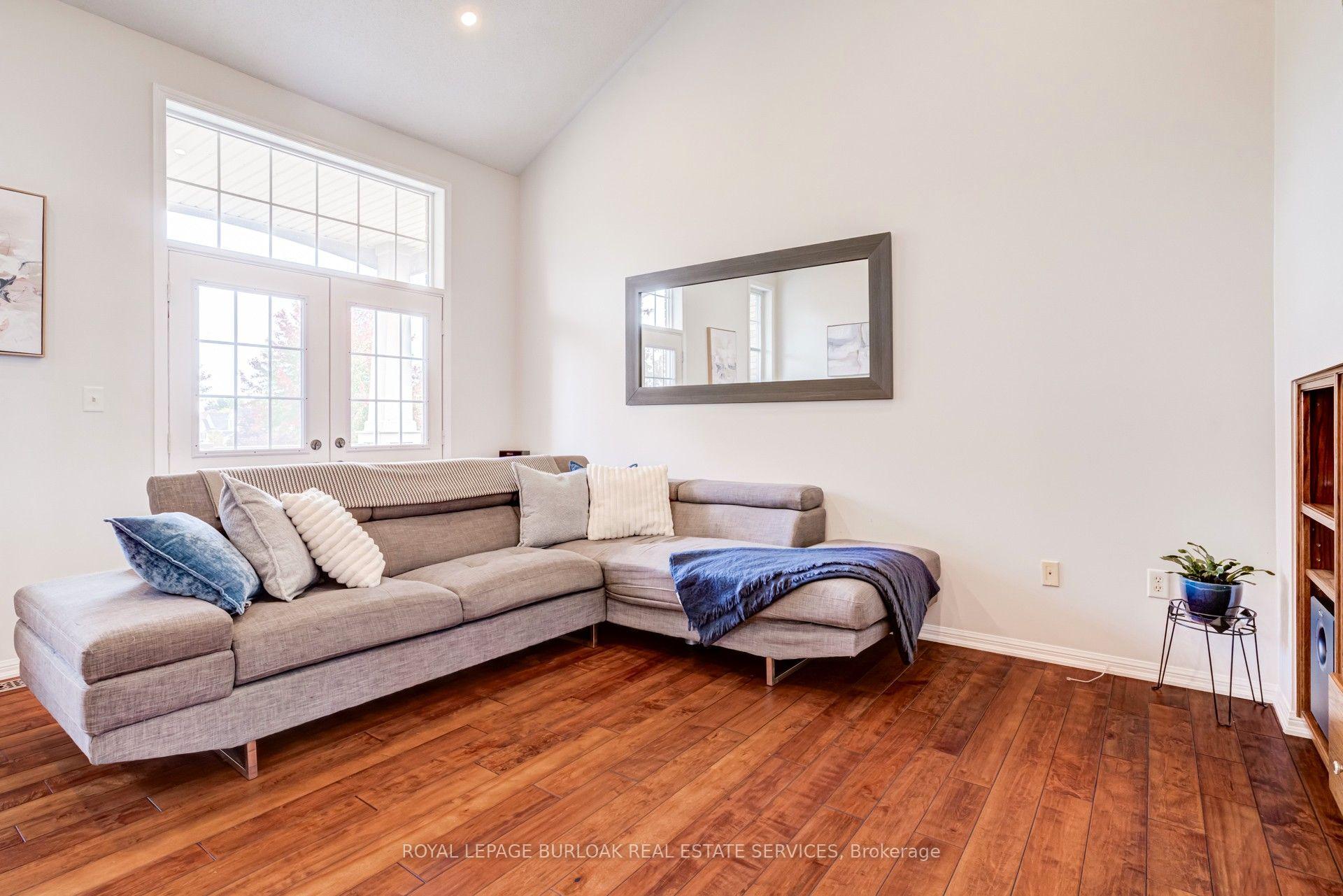 Photo 14 of 3244 Steeplechase Drive, Burlington, Alton — HOMEH