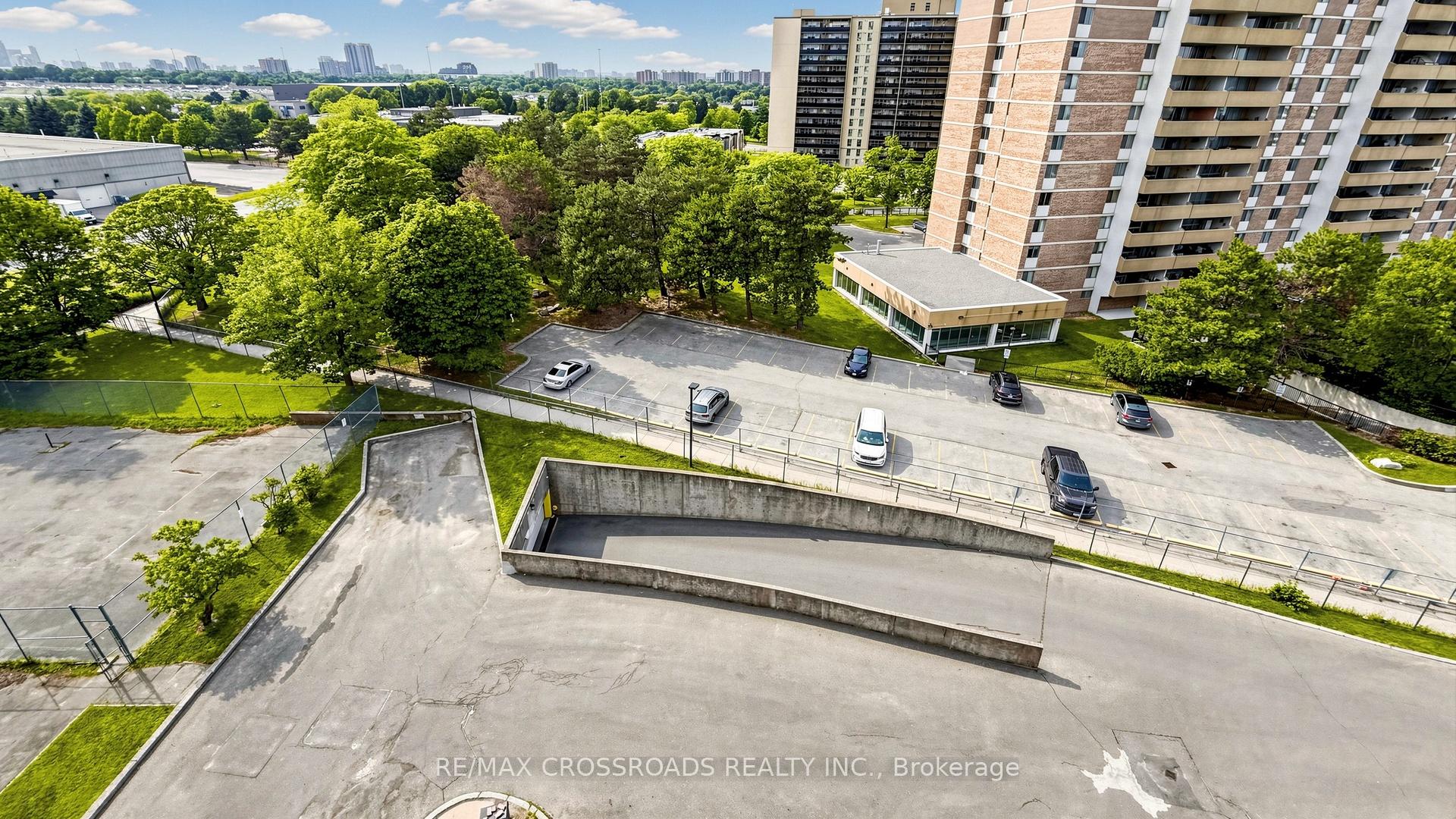 Photo 43 of Unit 817, 100 Dundalk Drive, Scarborough, Dorset Park — HOMEH