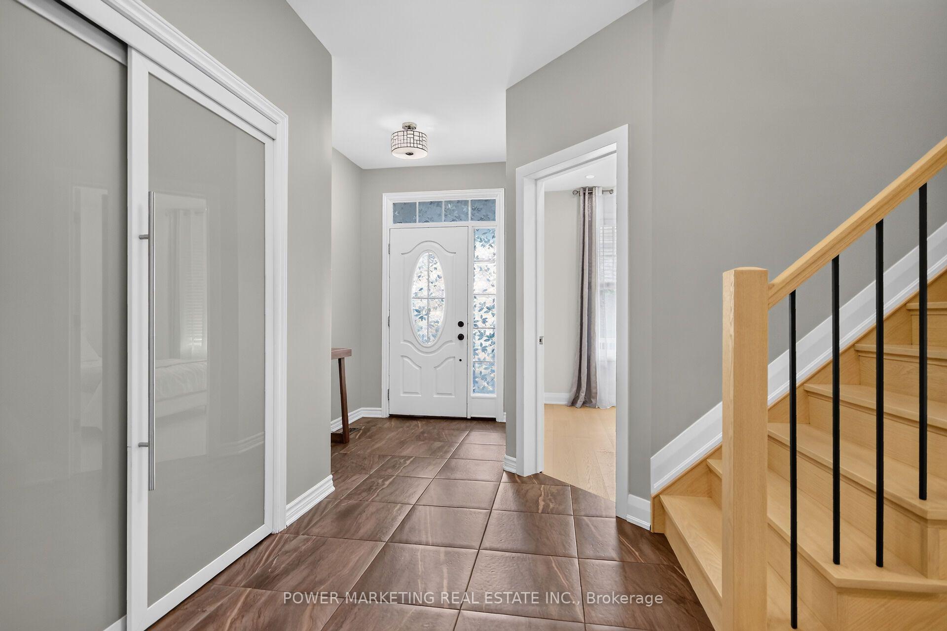 Photo 3 of 26 Palmeto Court, Ottawa, Stittsville (North) — HOMEH