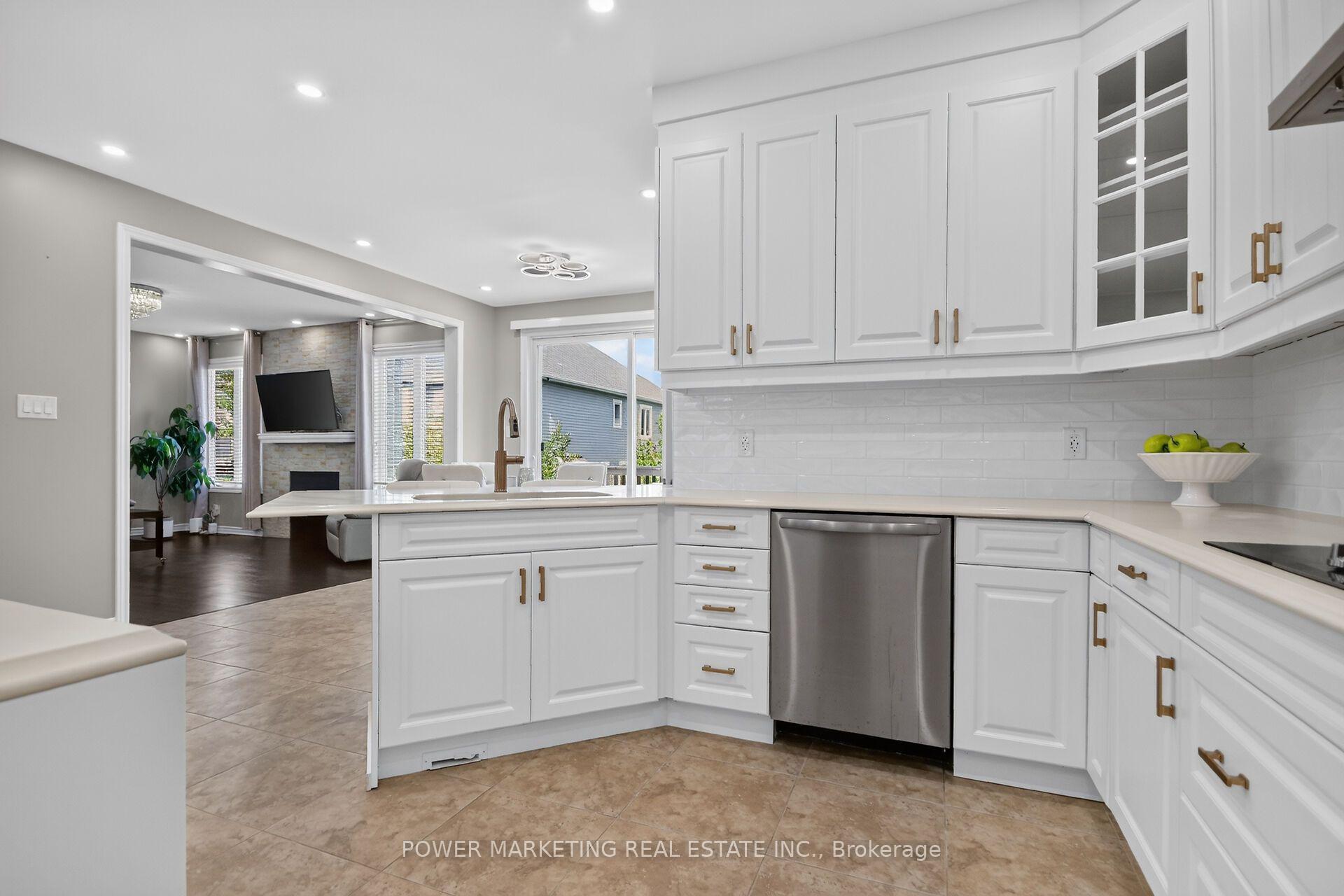 Photo 10 of 26 Palmeto Court, Ottawa, Stittsville (North) — HOMEH