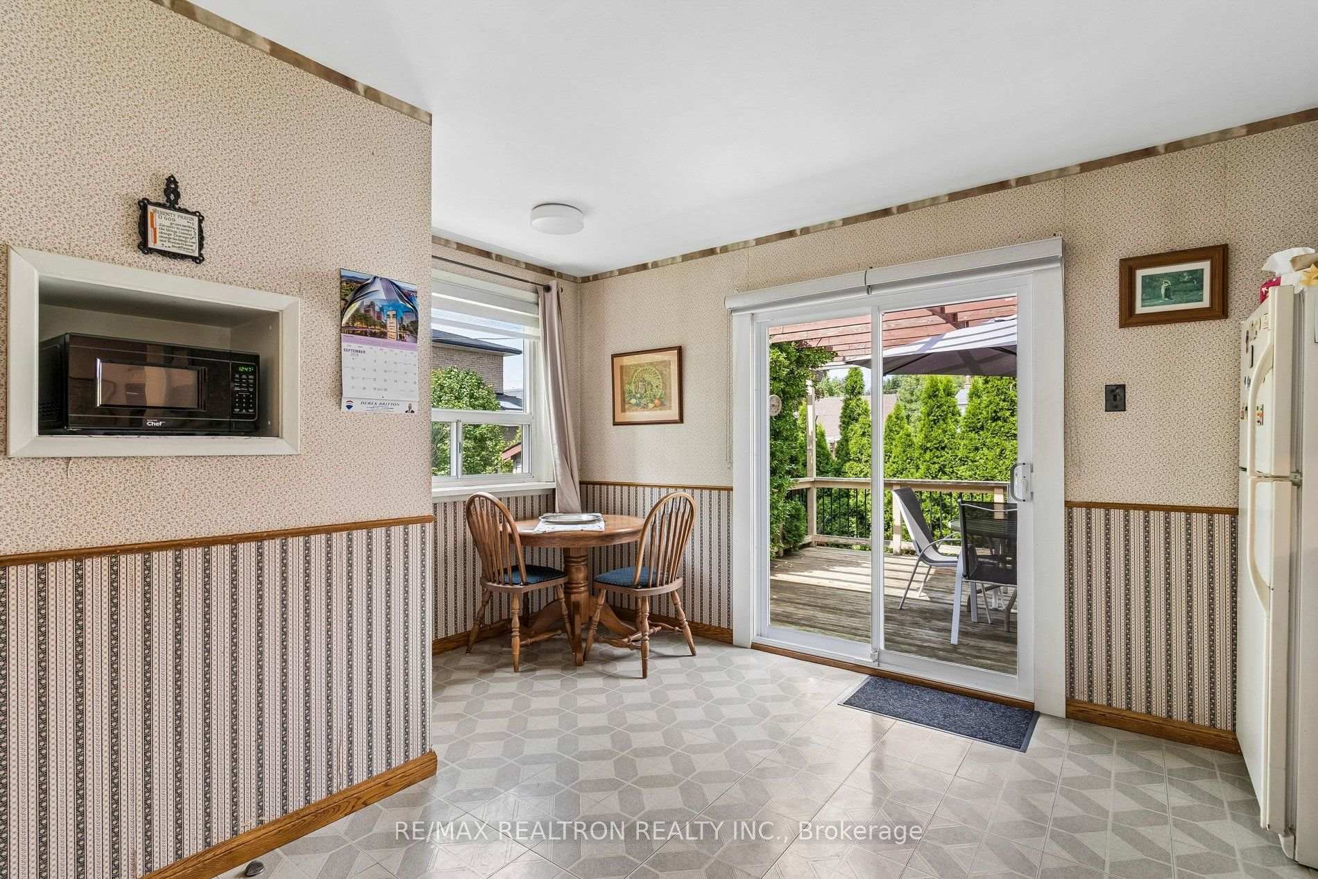 Photo 17 of 20 Edithvale Drive, North York, Willowdale West — HOMEH