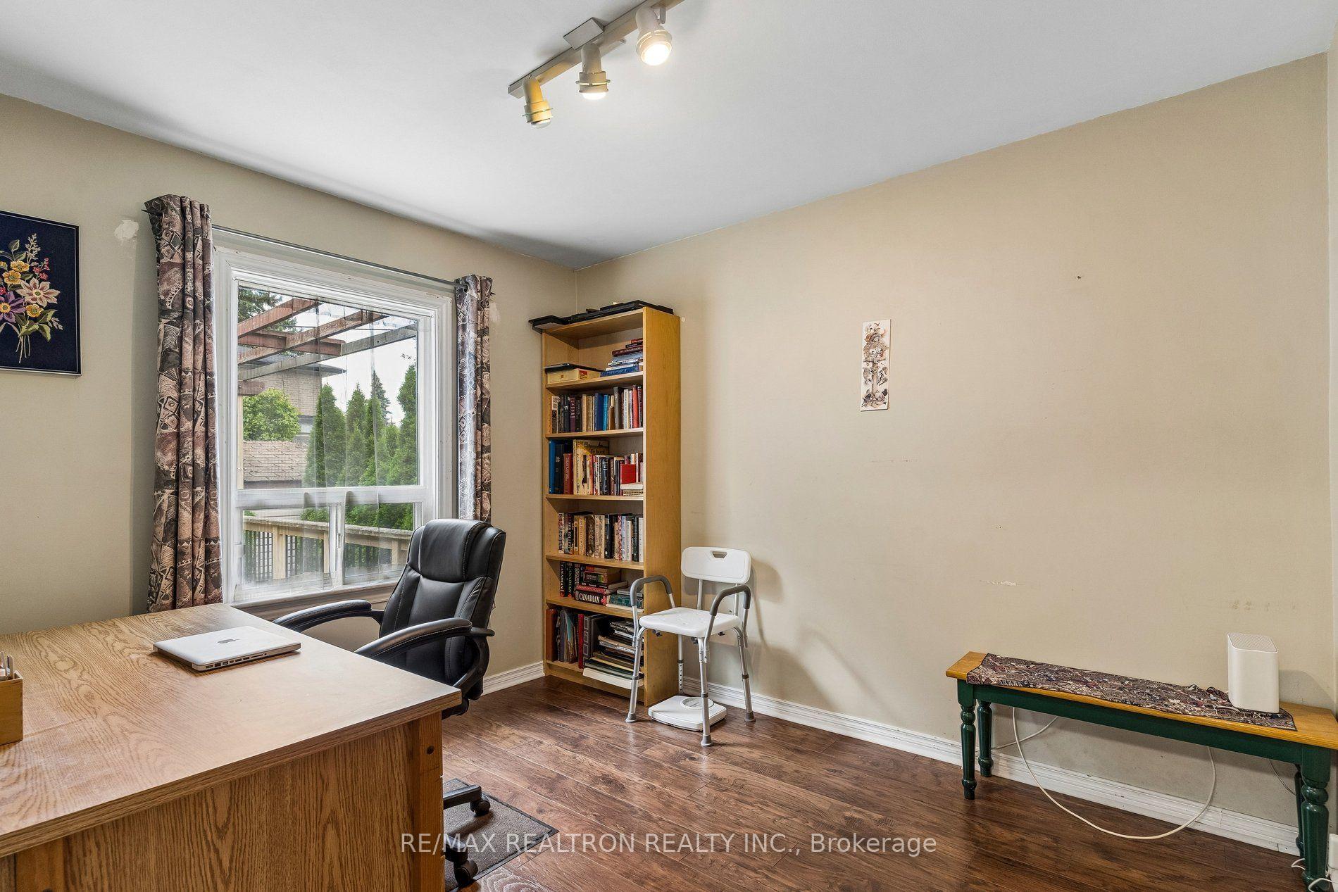 Photo 19 of 20 Edithvale Drive, North York, Willowdale West — HOMEH