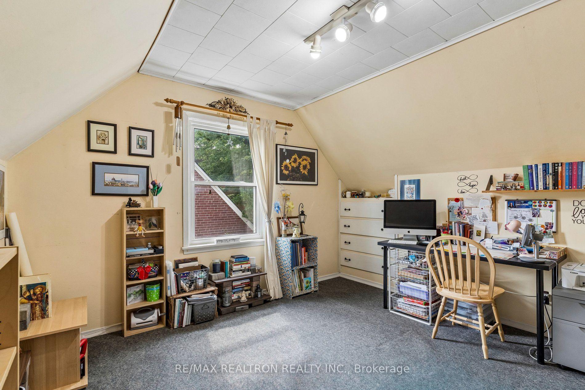 Photo 25 of 20 Edithvale Drive, North York, Willowdale West — HOMEH