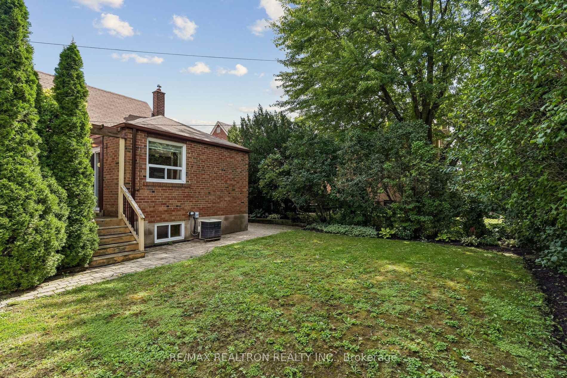 Photo 36 of 20 Edithvale Drive, North York, Willowdale West — HOMEH