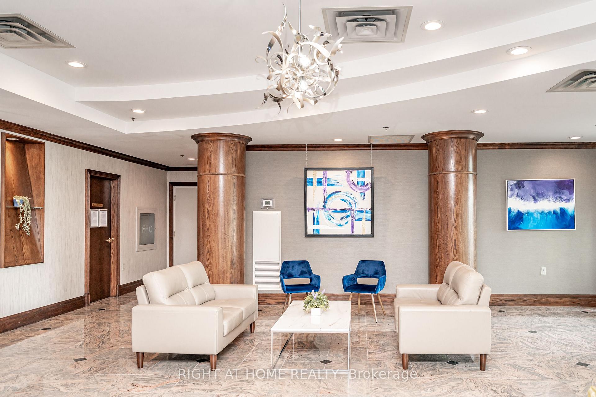 Photo 7 of Unit 1010, 23 Oneida Crescent, Richmond Hill, Langstaff — HOMEH