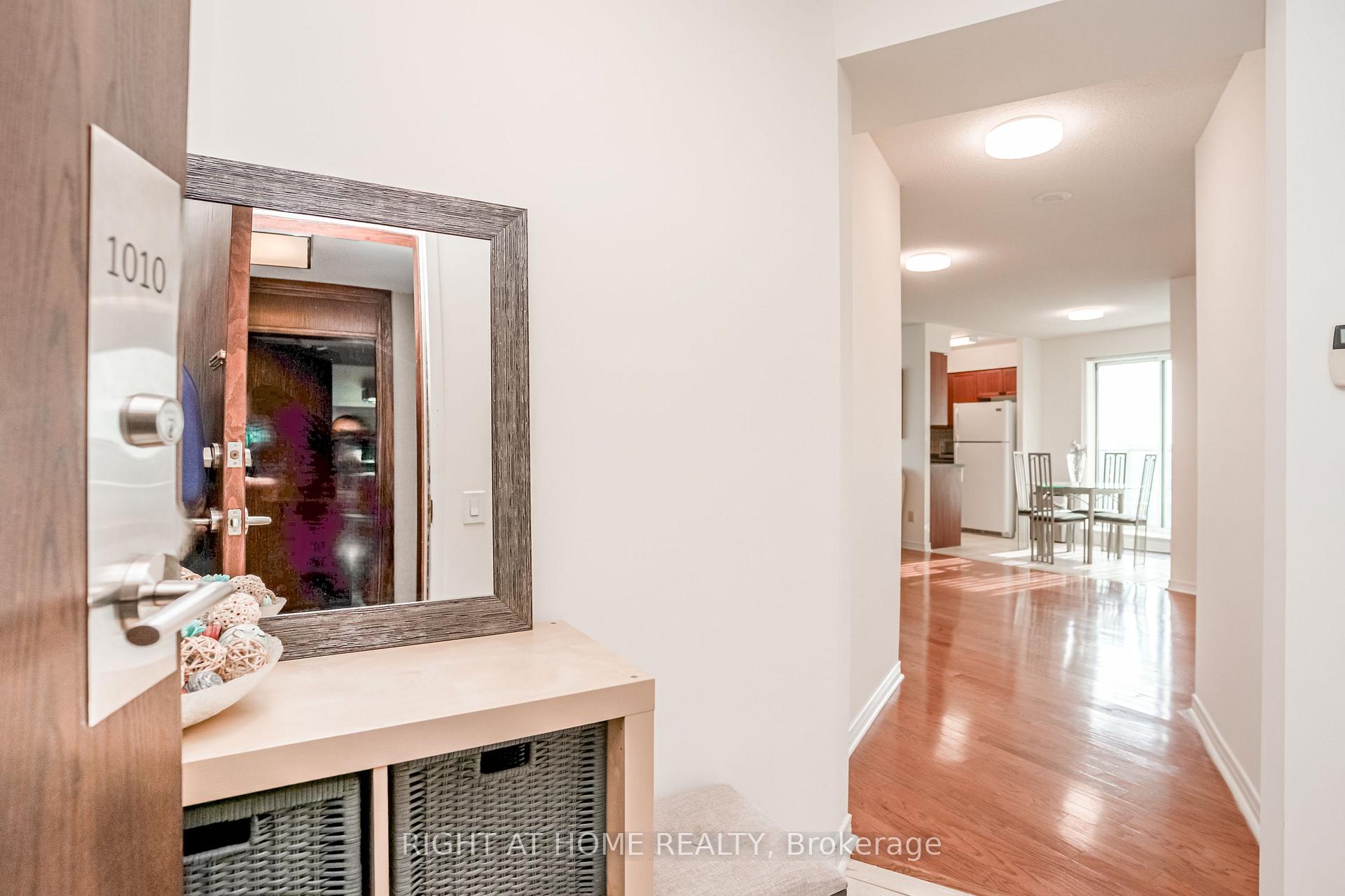 Photo 10 of Unit 1010, 23 Oneida Crescent, Richmond Hill, Langstaff — HOMEH
