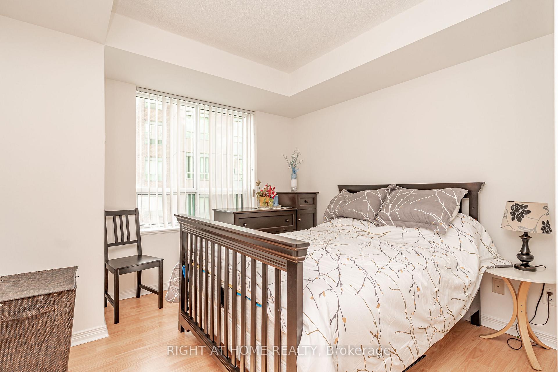 Photo 21 of Unit 1010, 23 Oneida Crescent, Richmond Hill, Langstaff — HOMEH