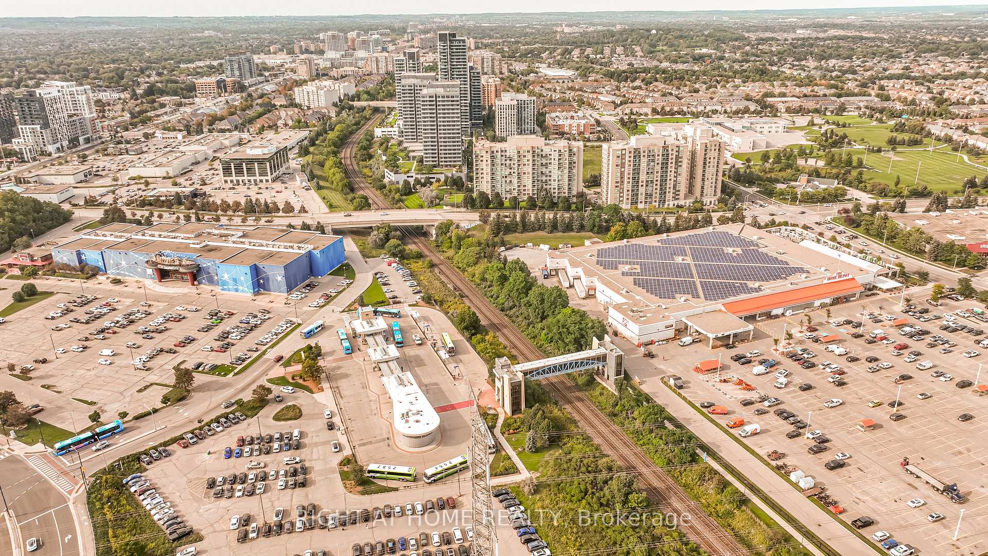 Photo 44 of Unit 1010, 23 Oneida Crescent, Richmond Hill, Langstaff — HOMEH