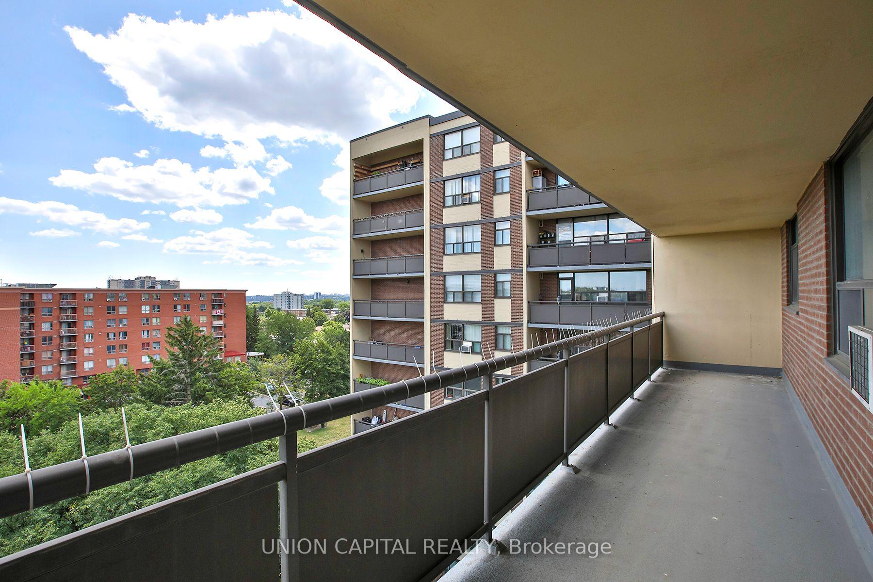 Photo 16 of Unit 711, 5 Frith Road, North York, Glenfield-Jane Heights — HOMEH