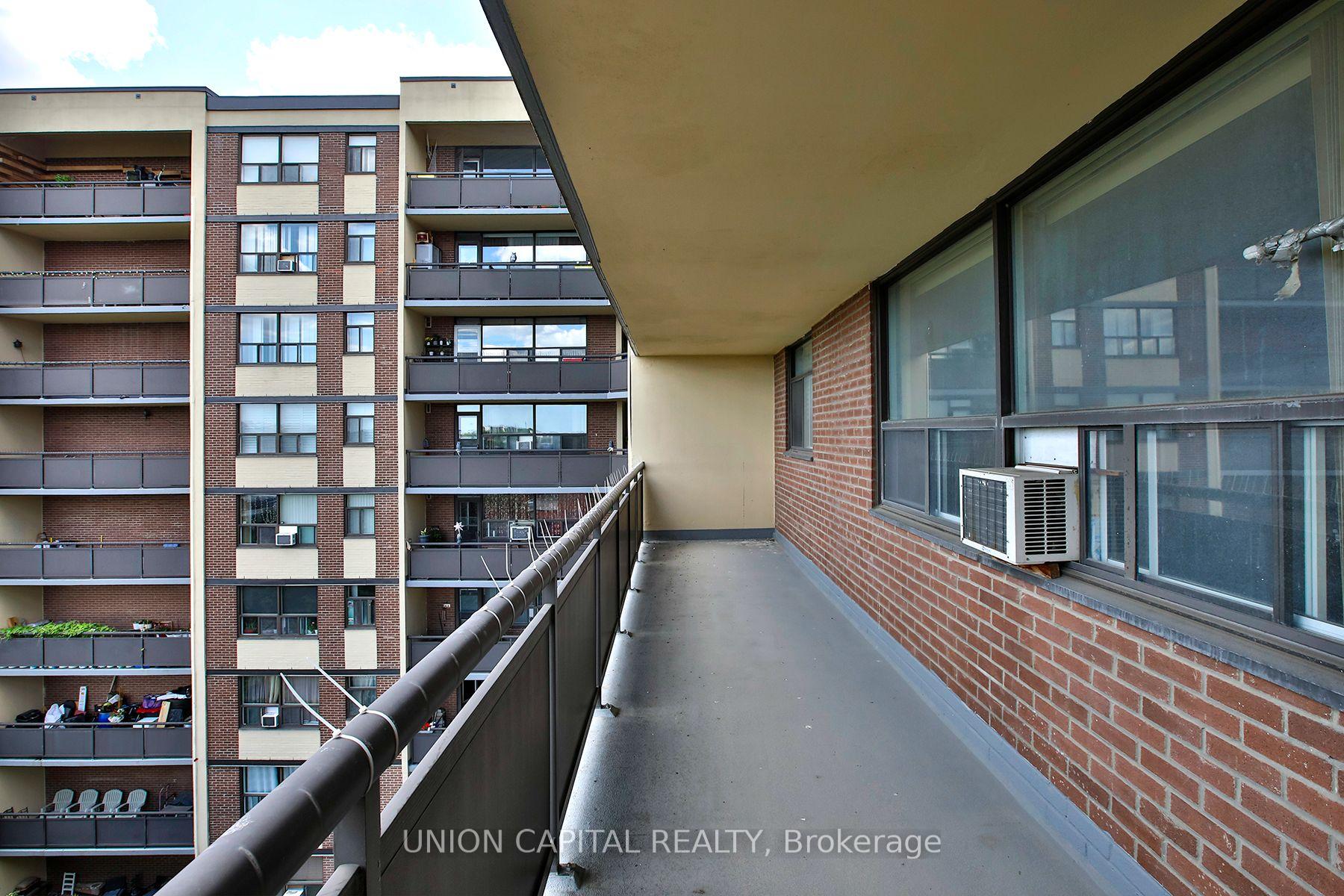 Photo 17 of Unit 711, 5 Frith Road, North York, Glenfield-Jane Heights — HOMEH