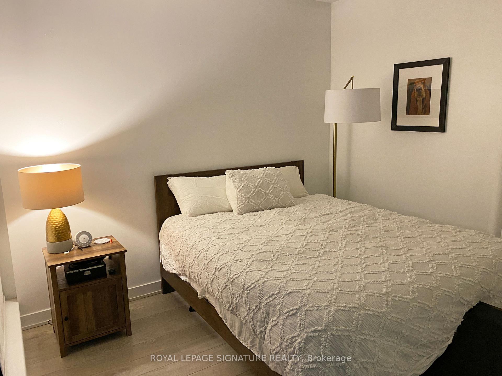 Photo 4 of Unit 201, 185 Roehampton Avenue, Toronto, Mount Pleasant West — HOMEH