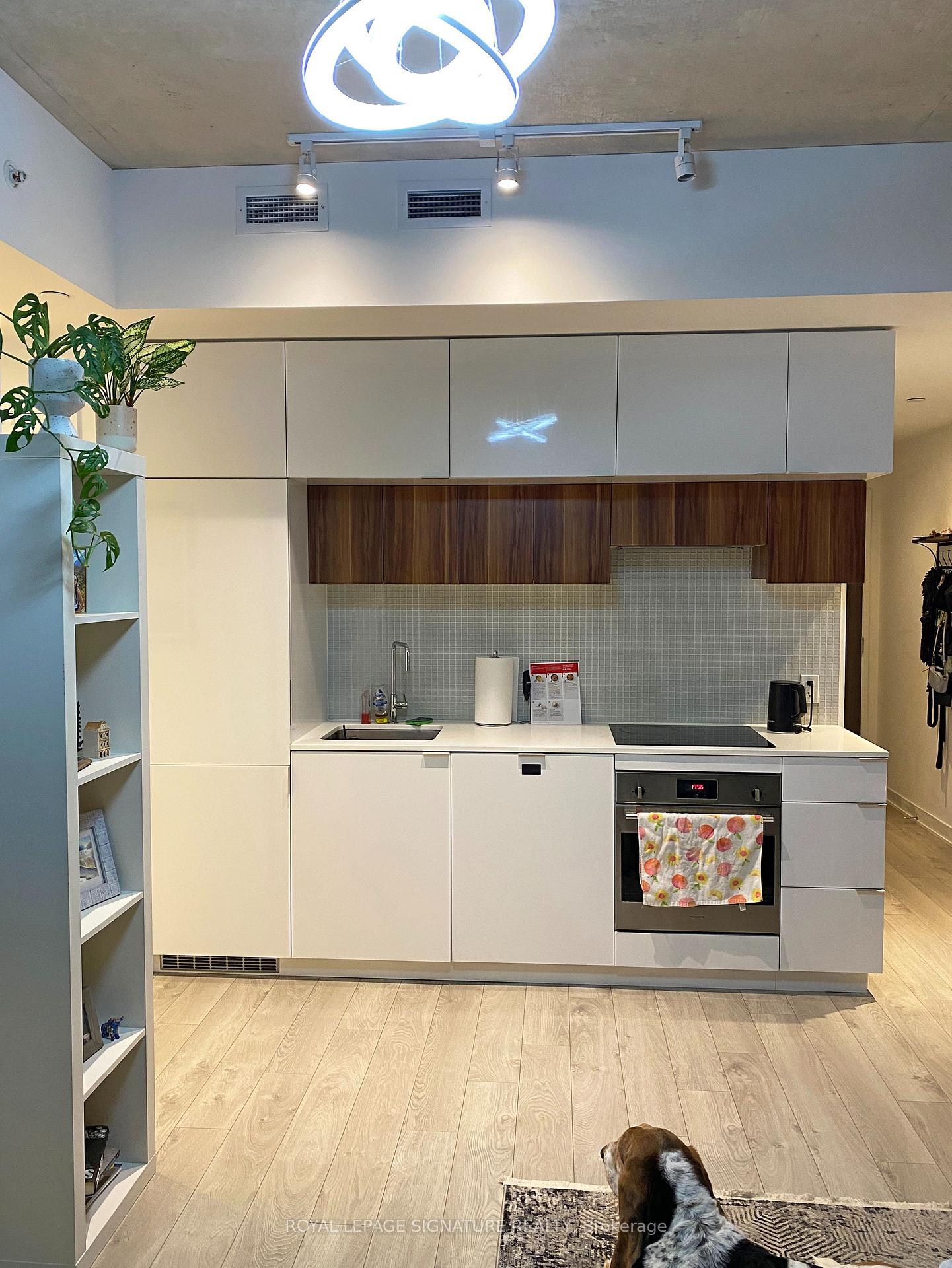 Photo 5 of Unit 201, 185 Roehampton Avenue, Toronto, Mount Pleasant West — HOMEH