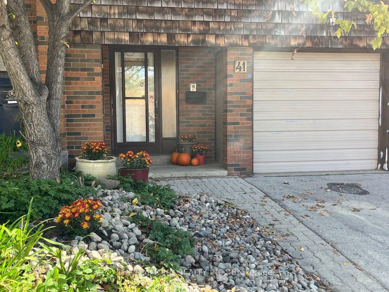 Photo 1 of Unit 96, 41 Carl Shepway, North York, Don Valley Village — HOMEH