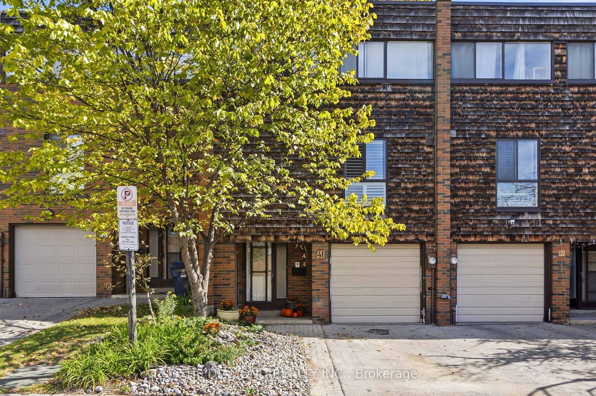 Photo 2 of Unit 96, 41 Carl Shepway, North York, Don Valley Village — HOMEH