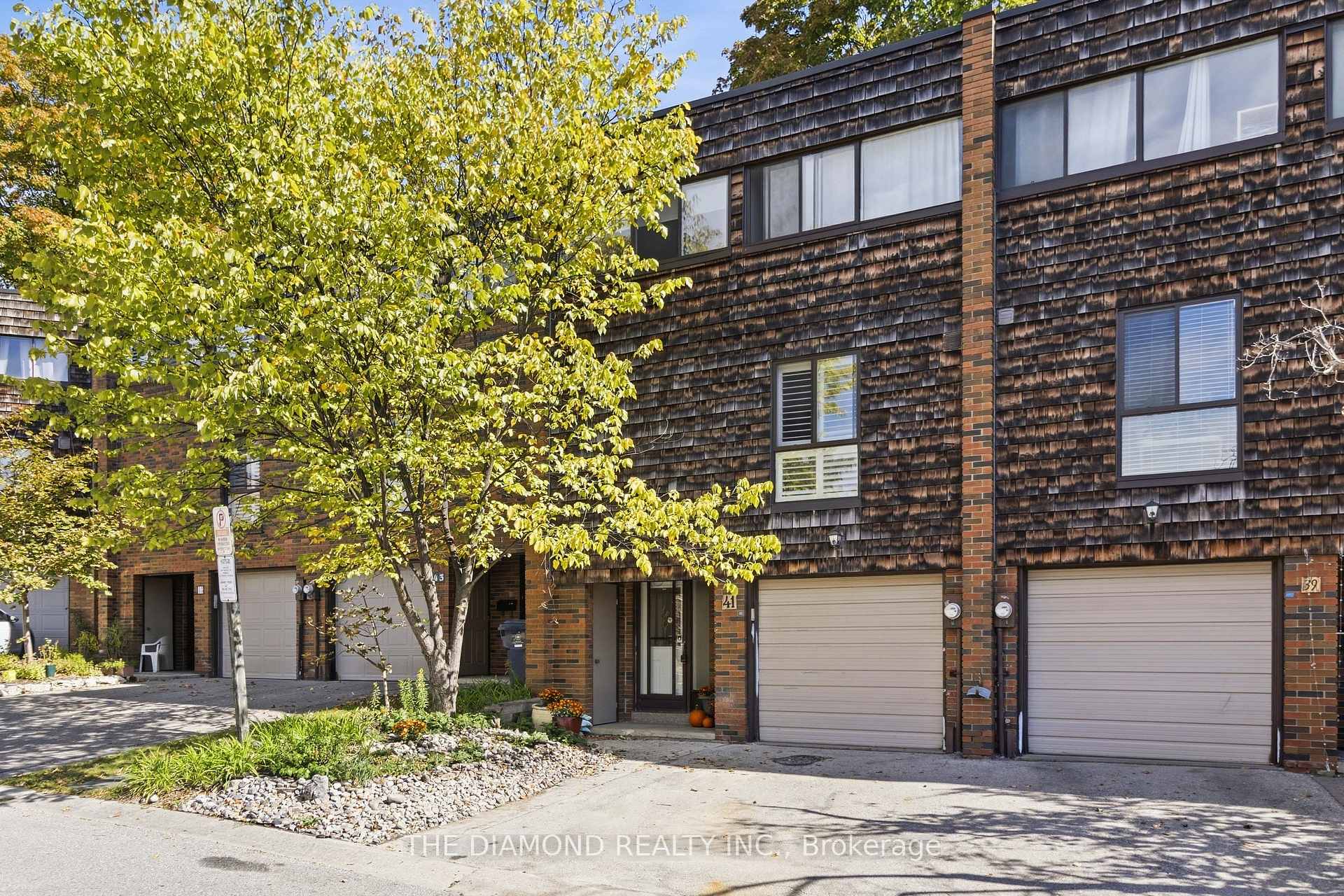 Photo 3 of Unit 96, 41 Carl Shepway, North York, Don Valley Village — HOMEH