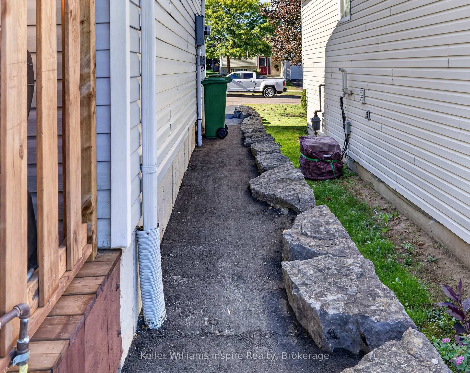 Photo 31 of 120 Cockburn Crescent, Pembroke, Pembroke — HOMEH