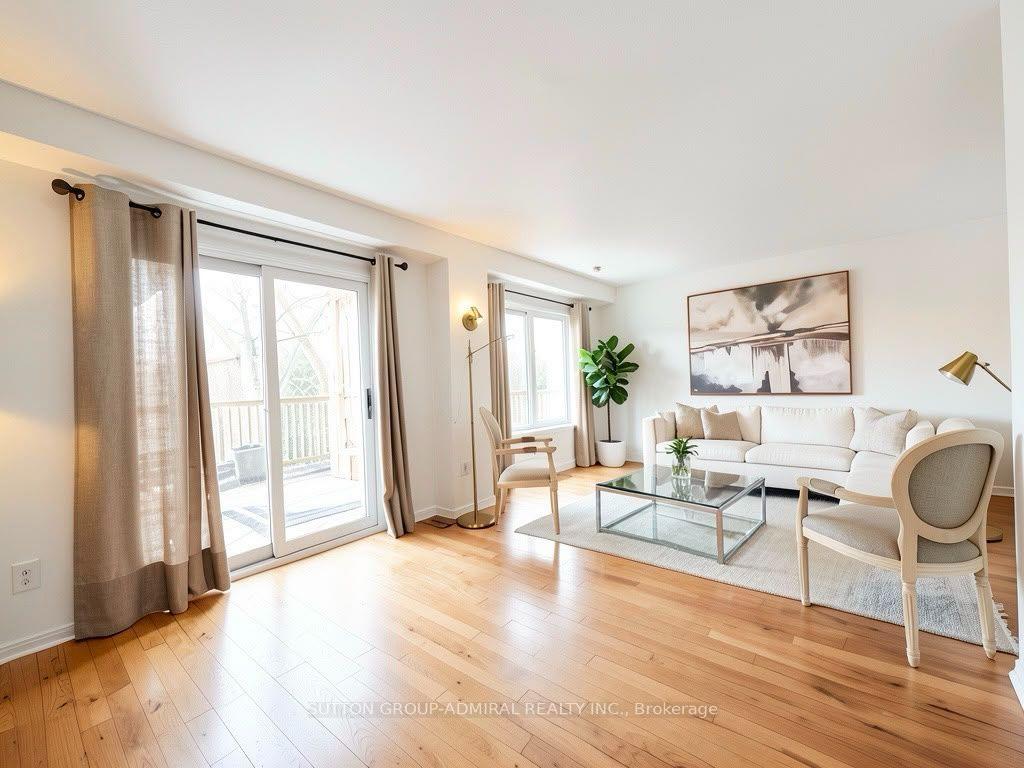 Photo 3 of 19 Backus Court, Markham, Raymerville — HOMEH