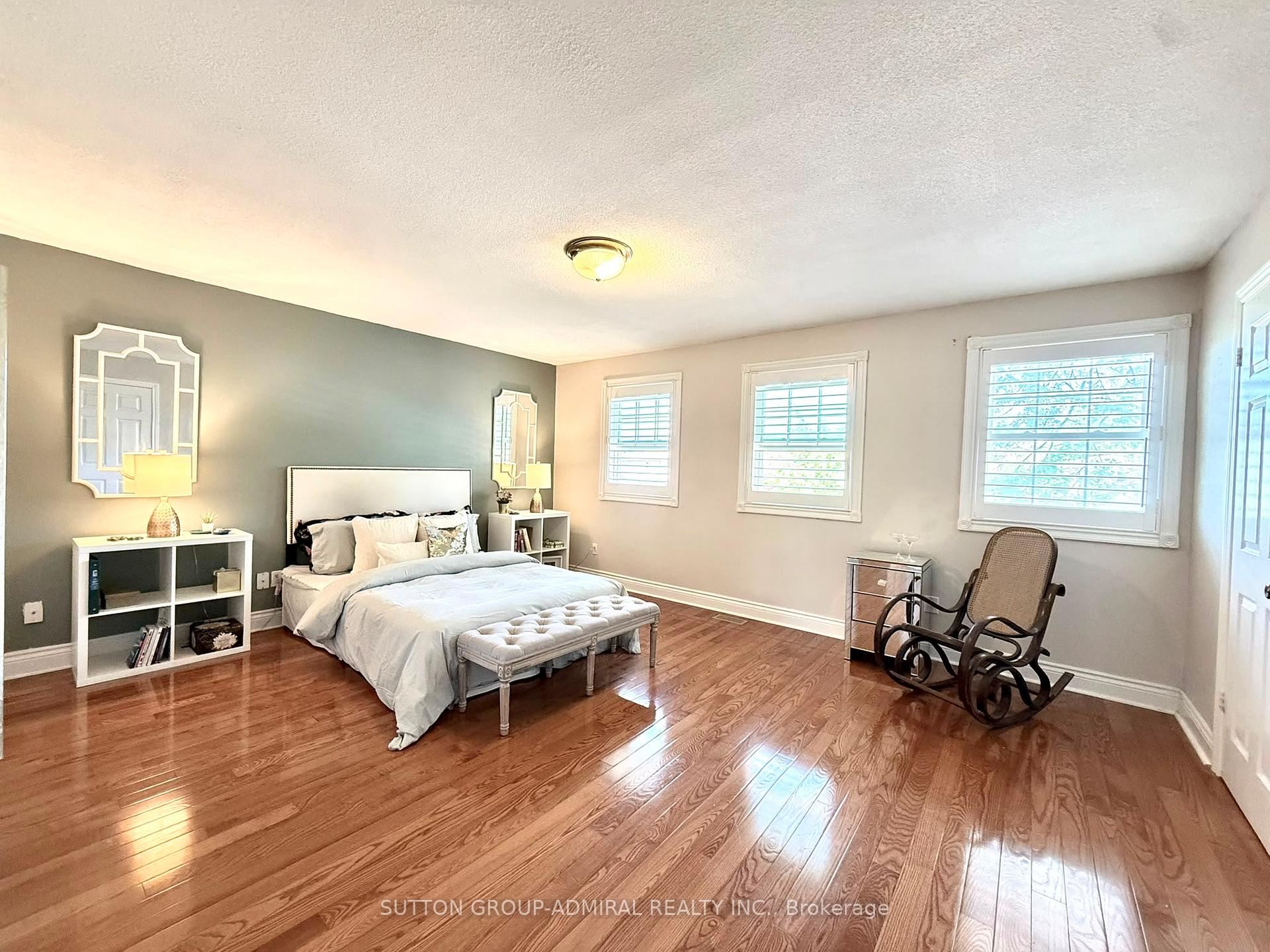 Photo 11 of 19 Backus Court, Markham, Raymerville — HOMEH