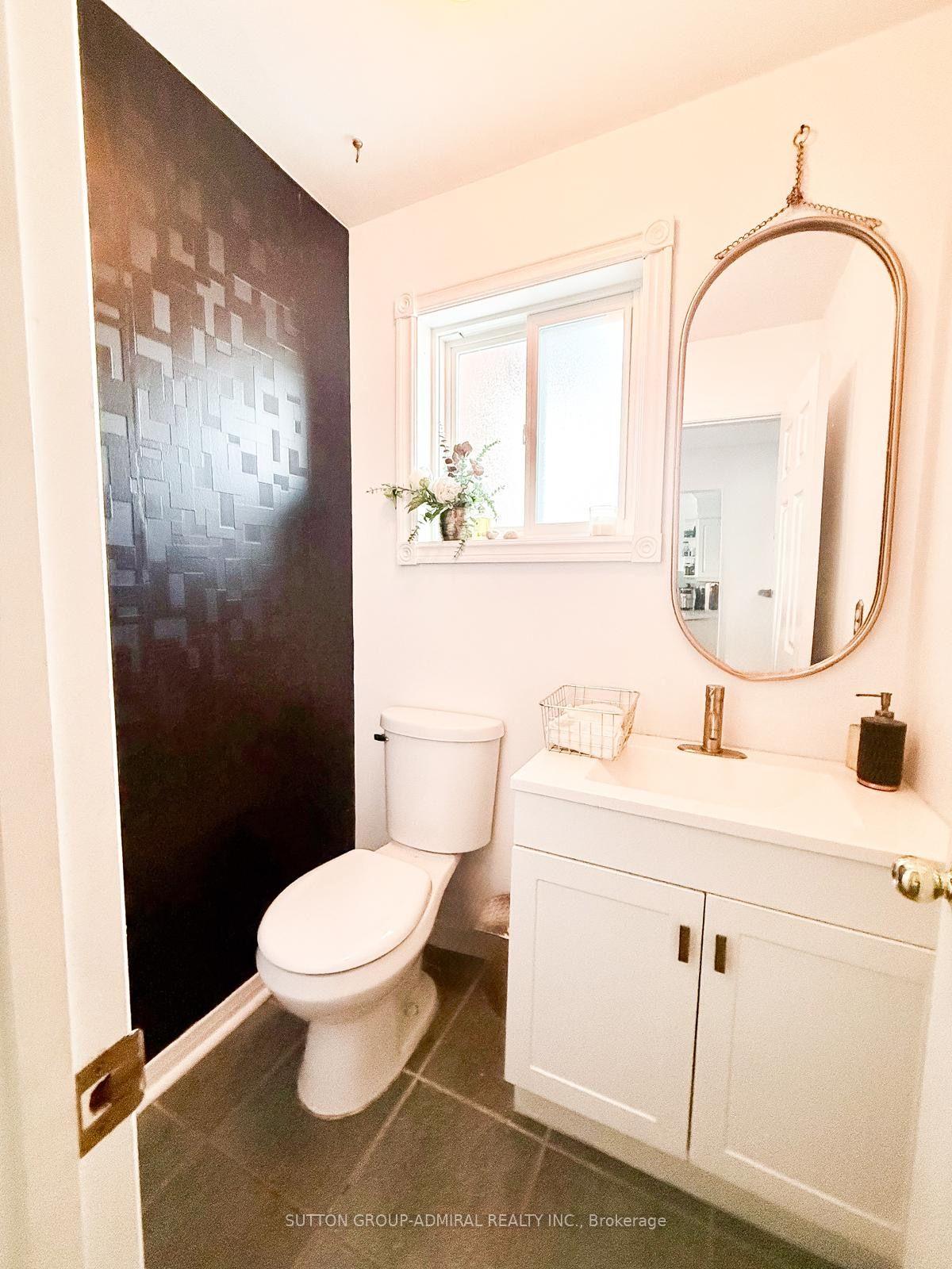 Photo 16 of 19 Backus Court, Markham, Raymerville — HOMEH