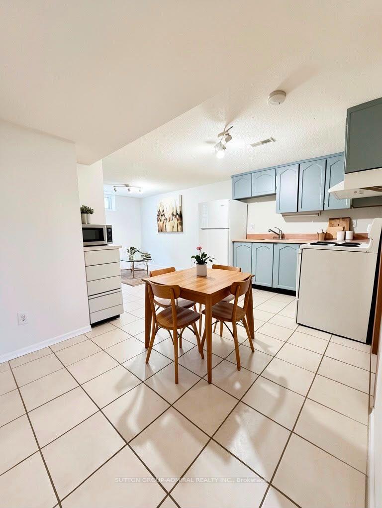 Photo 20 of 19 Backus Court, Markham, Raymerville — HOMEH