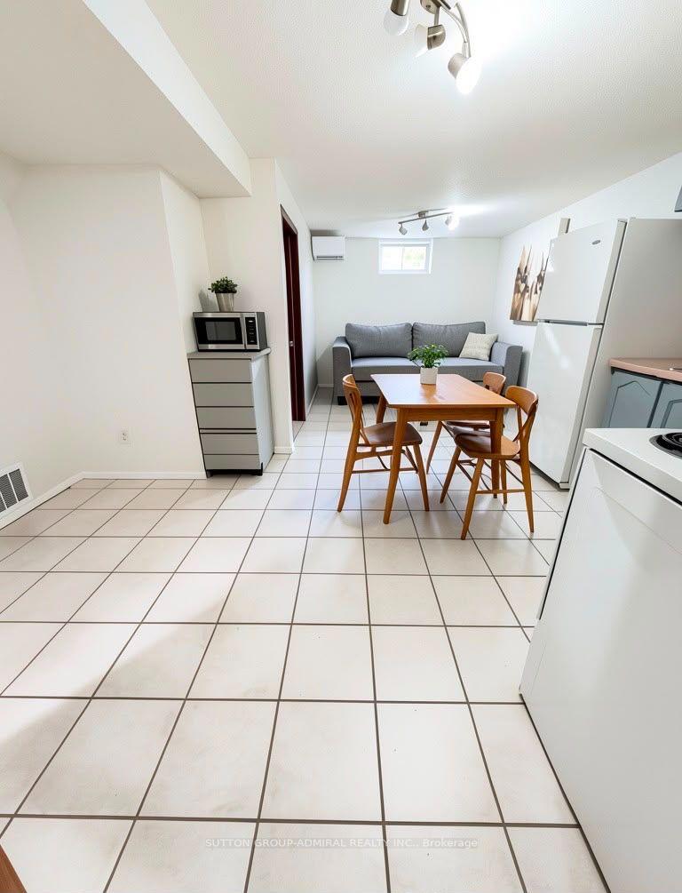 Photo 21 of 19 Backus Court, Markham, Raymerville — HOMEH