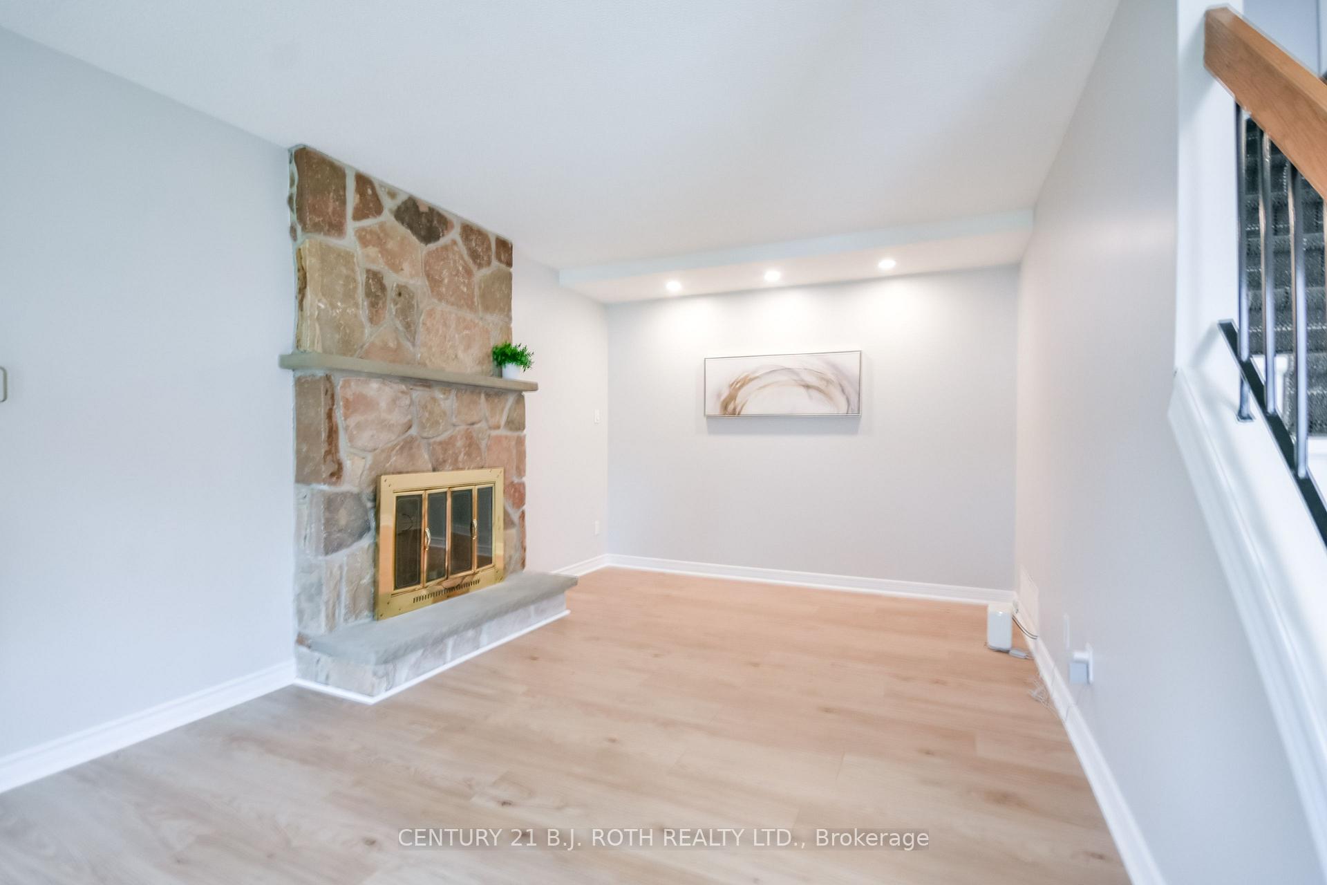 Photo 5 of 77 Pepler Place, Barrie, Sunnidale — HOMEH