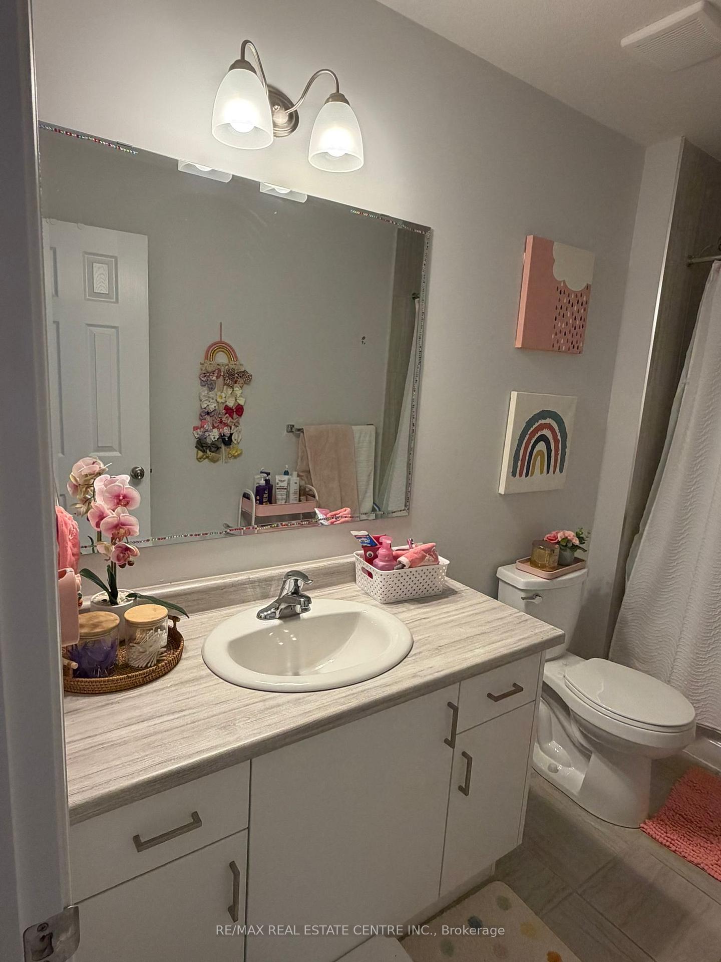 Photo 8 of 2986 Turner Crescent, London, South U — HOMEH
