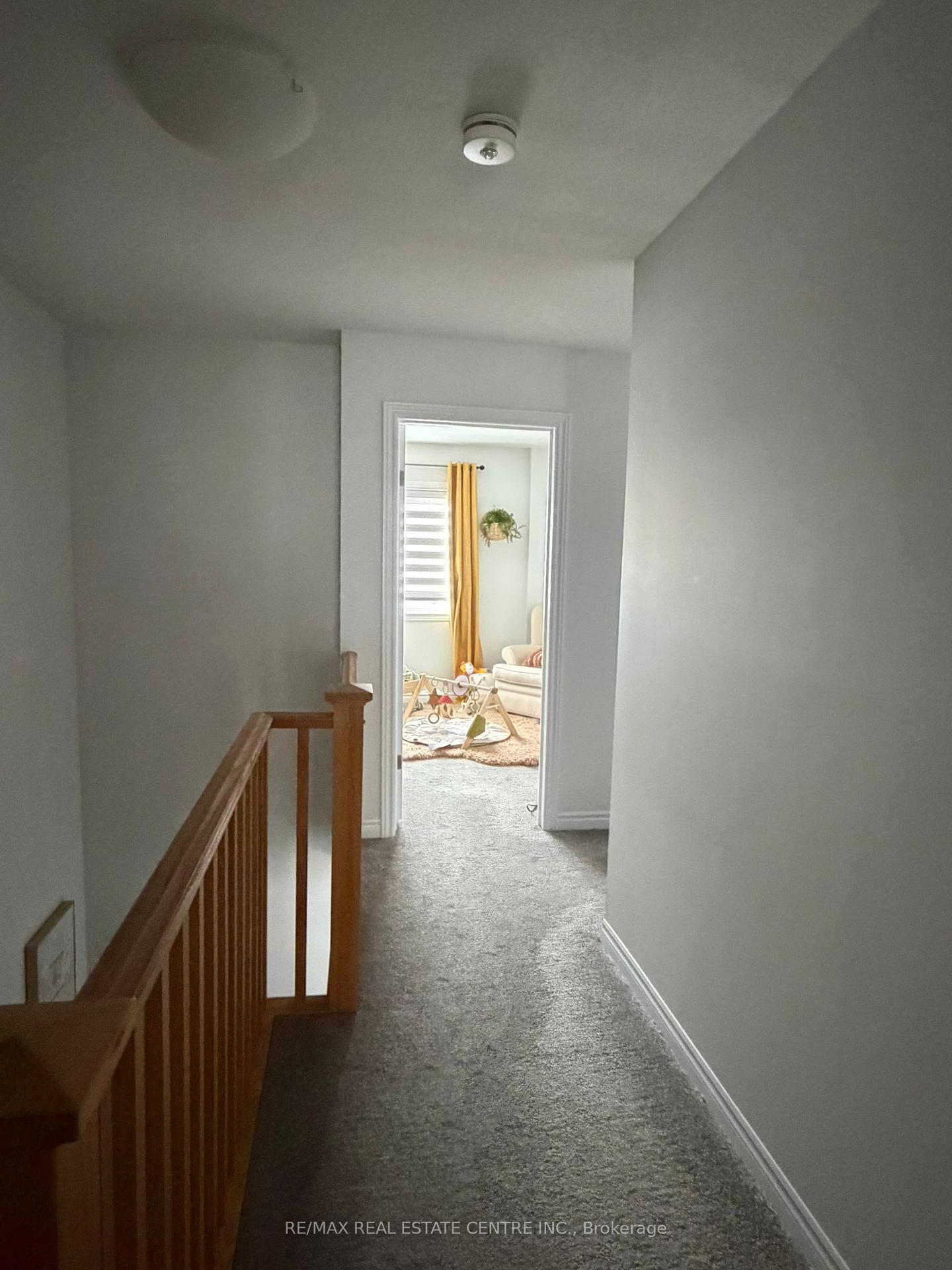 Photo 12 of 2986 Turner Crescent, London, South U — HOMEH