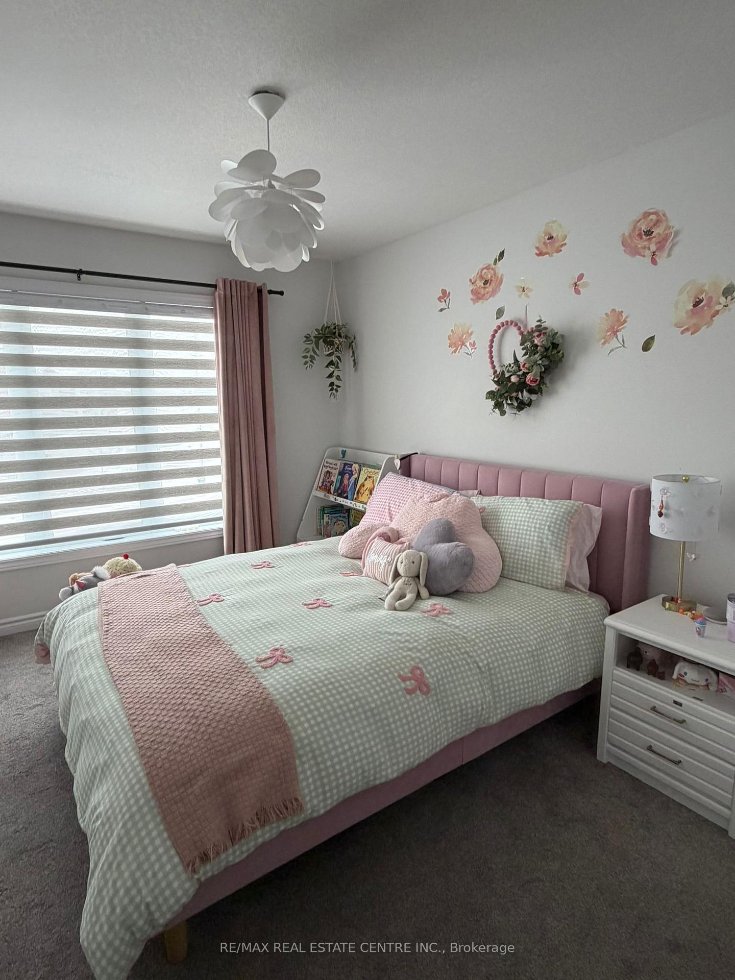 Photo 18 of 2986 Turner Crescent, London, South U — HOMEH