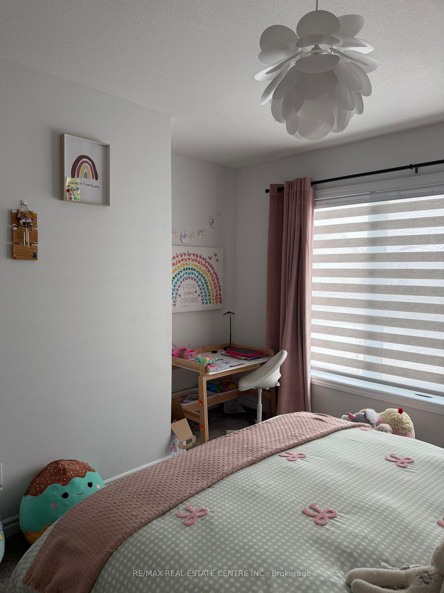 Photo 19 of 2986 Turner Crescent, London, South U — HOMEH
