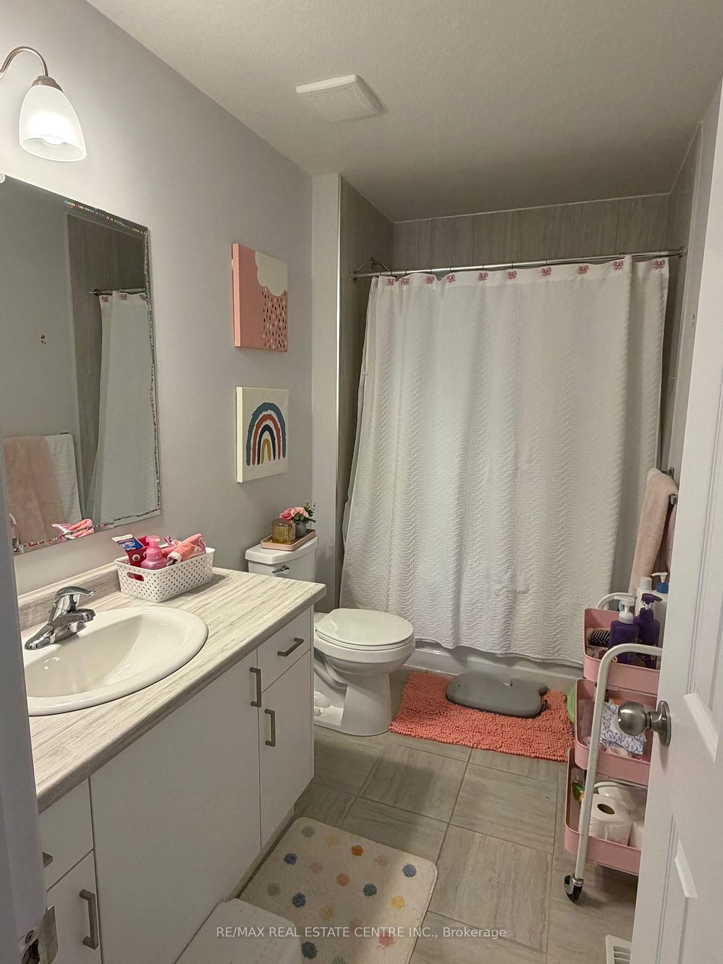 Photo 21 of 2986 Turner Crescent, London, South U — HOMEH
