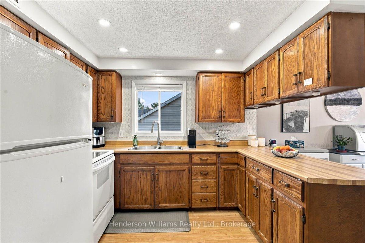 Photo 4 of 200 College Street E, Belleville, Belleville Ward — HOMEH