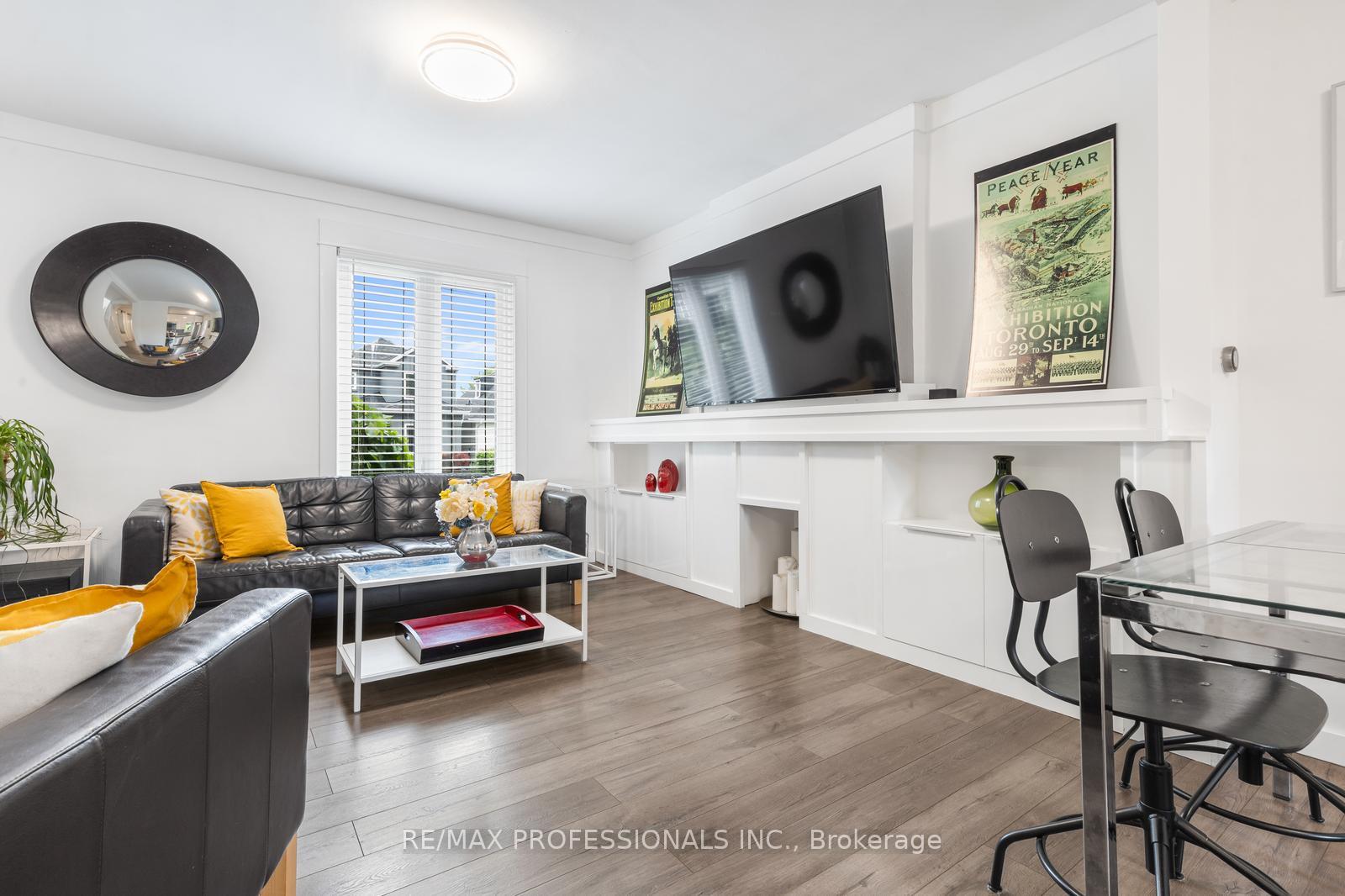 Photo 7 of 52 Third Street, Etobicoke, New Toronto — HOMEH