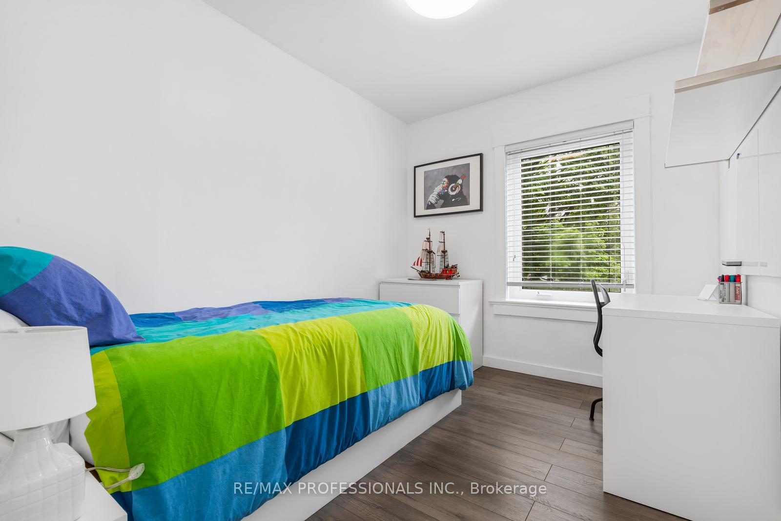 Photo 20 of 52 Third Street, Etobicoke, New Toronto — HOMEH