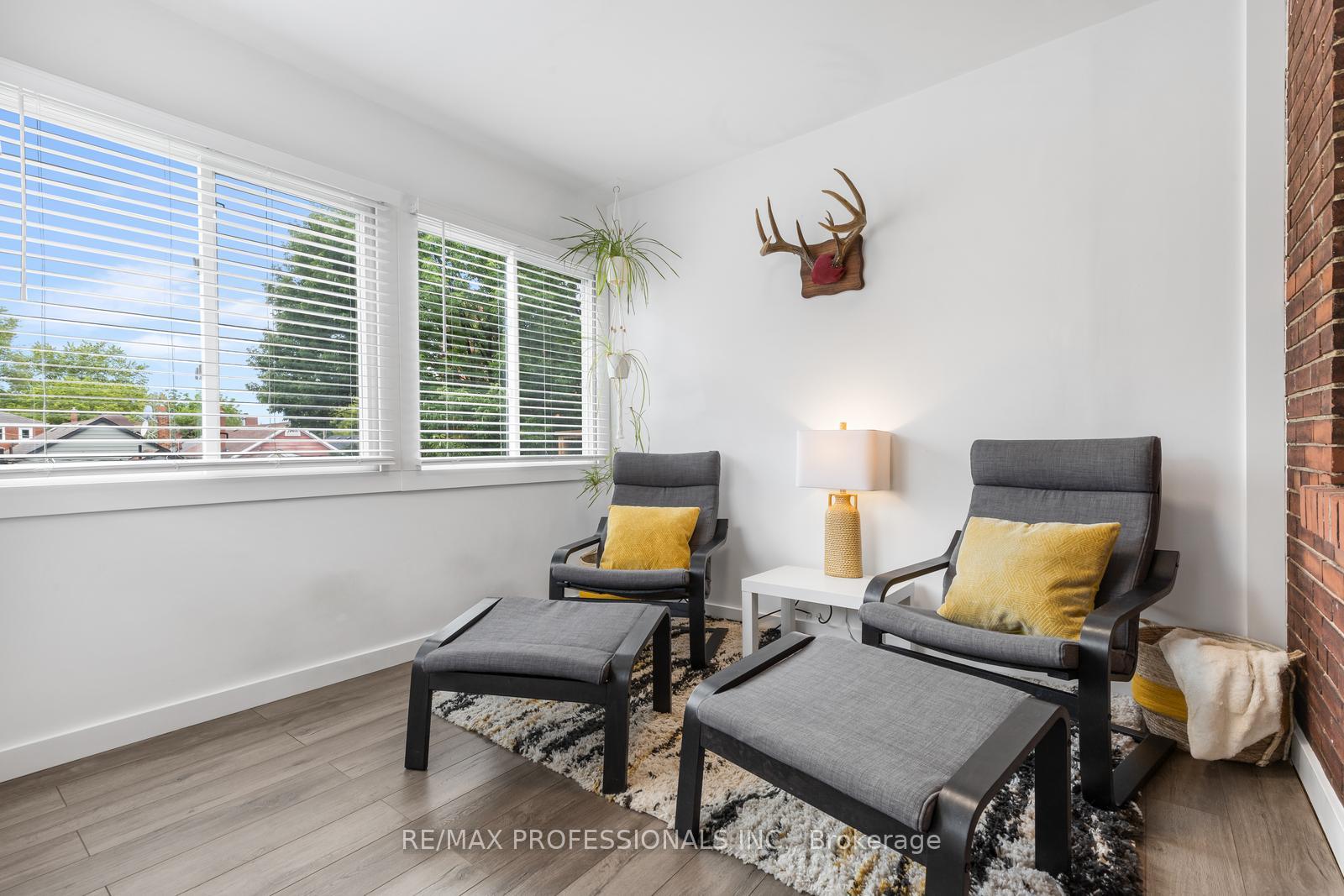 Photo 29 of 52 Third Street, Etobicoke, New Toronto — HOMEH