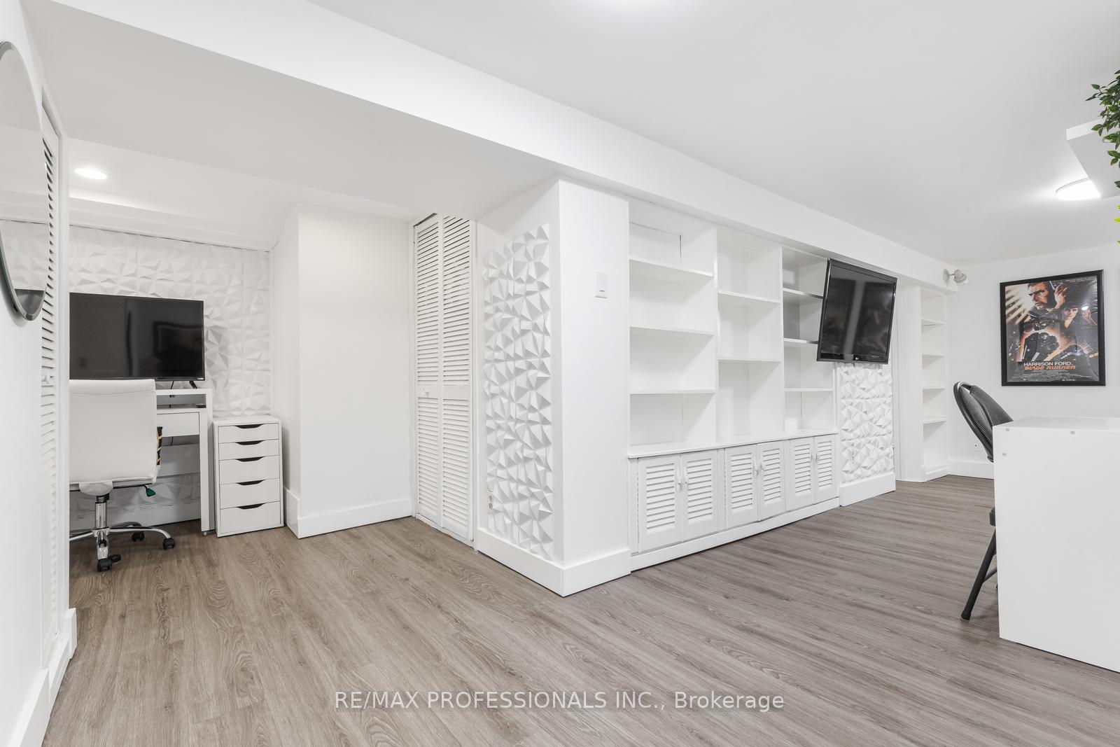 Photo 32 of 52 Third Street, Etobicoke, New Toronto — HOMEH