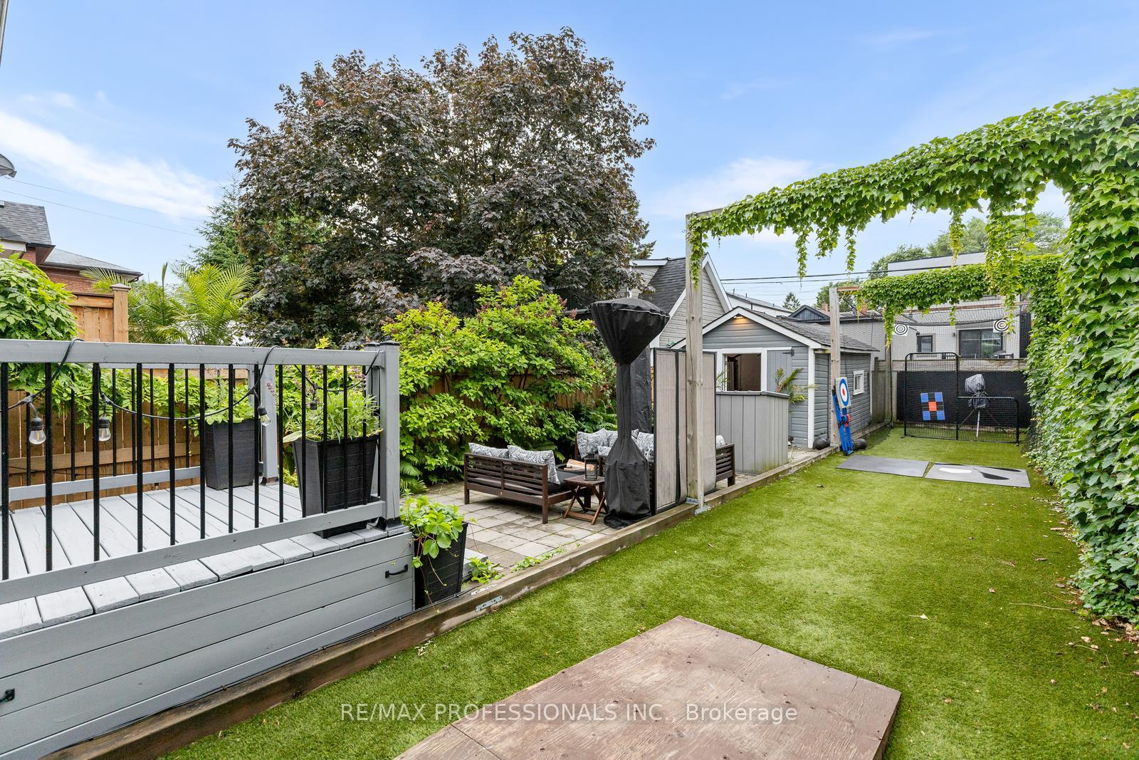 Photo 40 of 52 Third Street, Etobicoke, New Toronto — HOMEH