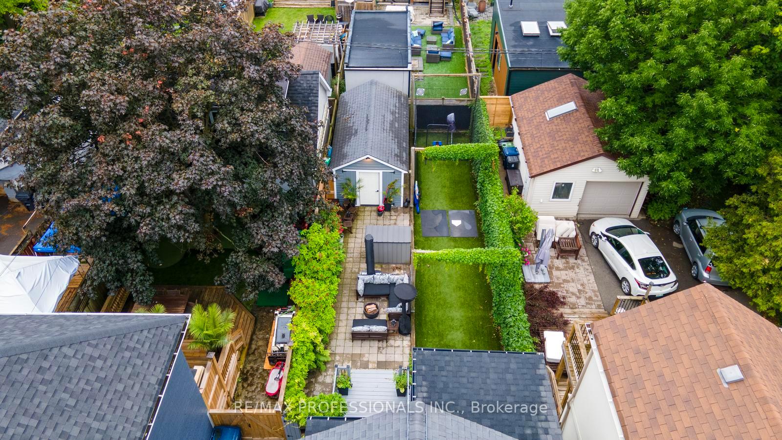 Photo 44 of 52 Third Street, Etobicoke, New Toronto — HOMEH