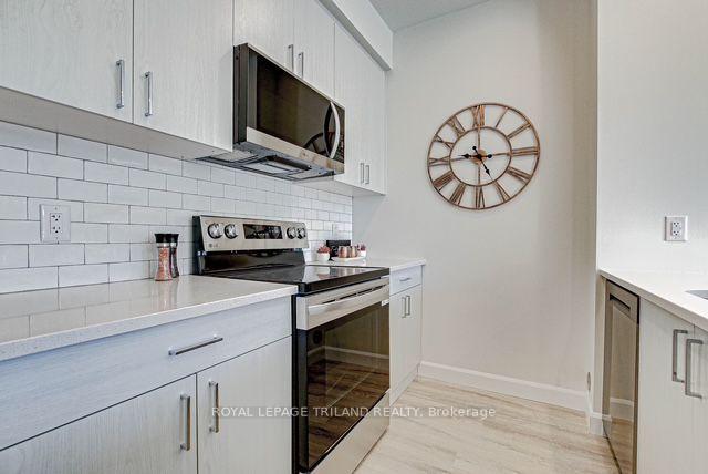 Photo 2 of Unit 307, 75 Walnut Street, St. Thomas — HOMEH