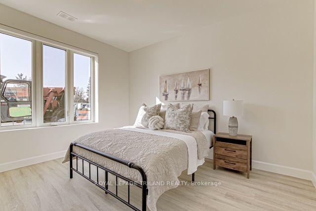 Photo 5 of Unit 307, 75 Walnut Street, St. Thomas — HOMEH