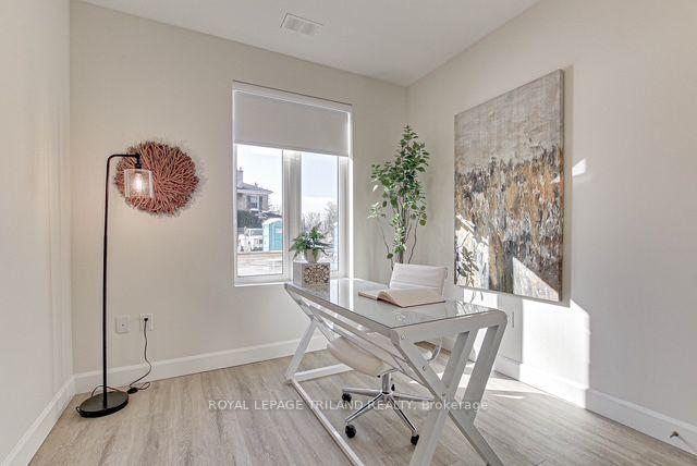 Photo 7 of Unit 307, 75 Walnut Street, St. Thomas — HOMEH