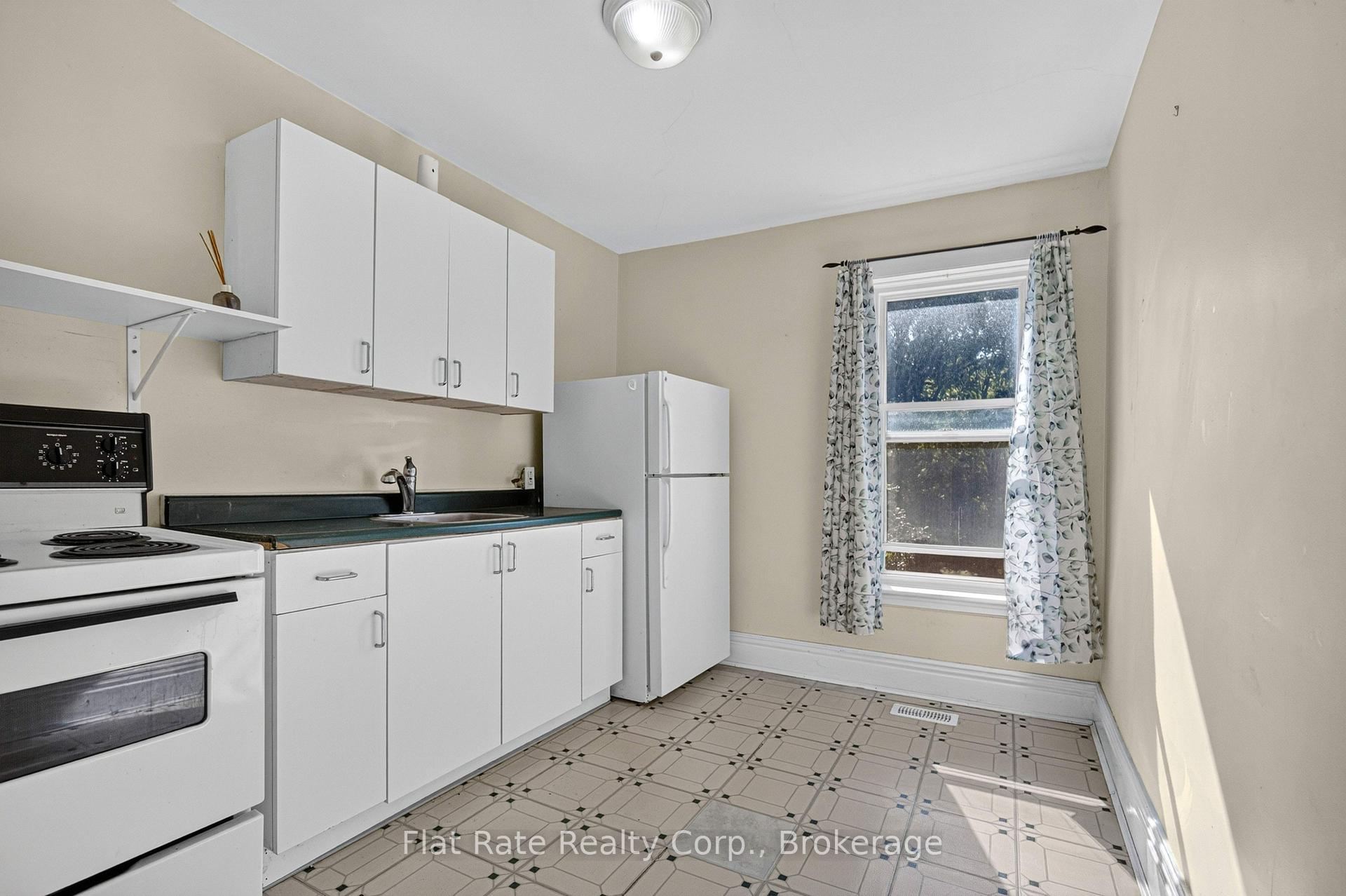 Photo 8 of Unit 2ND FLOOR, 476 Donegal Street, Peterborough, Town Ward 3 — HOMEH
