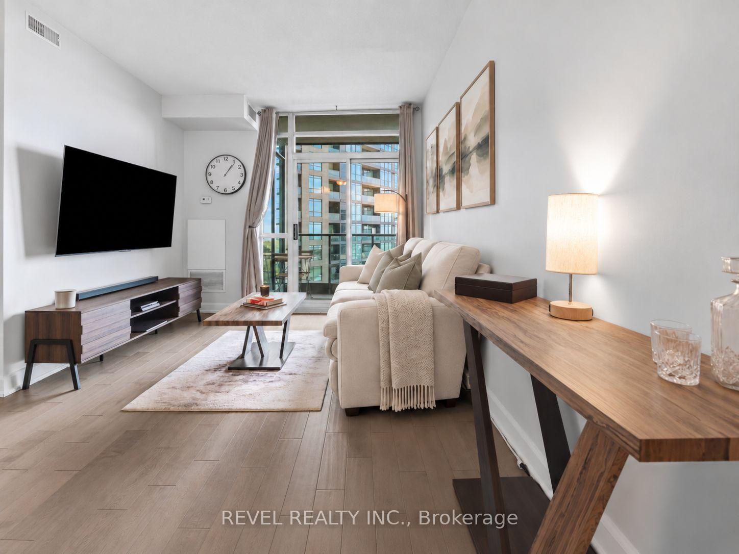 Photo 3 of Unit 2001, 231 Fort York Boulevard, Toronto, Niagara — HOMEH