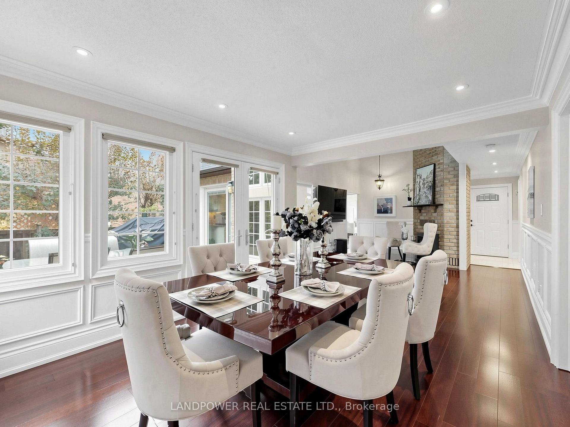 Photo 10 of 16 Longwater Chase, Markham, Unionville — HOMEH