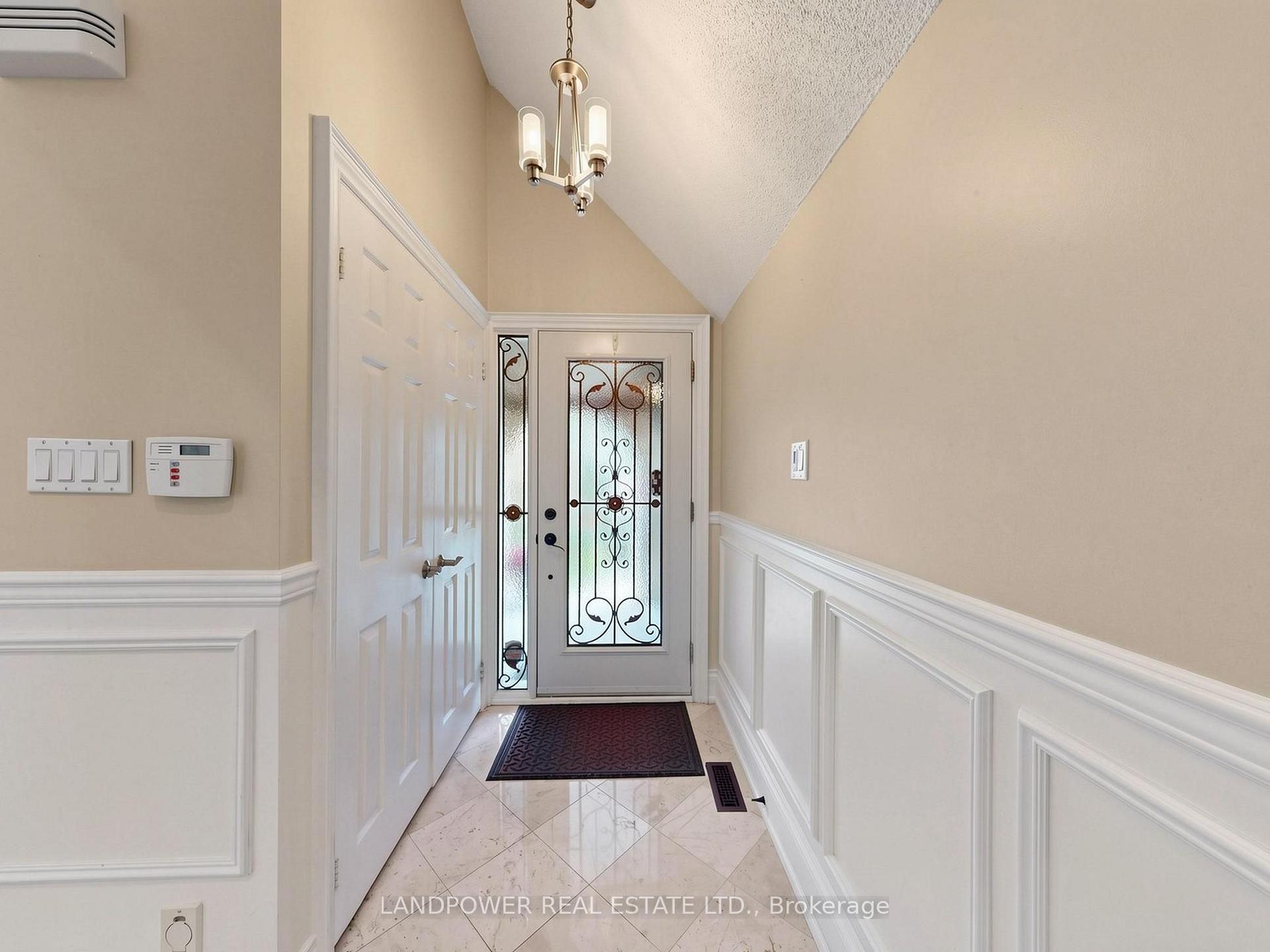 Photo 29 of 16 Longwater Chase, Markham, Unionville — HOMEH