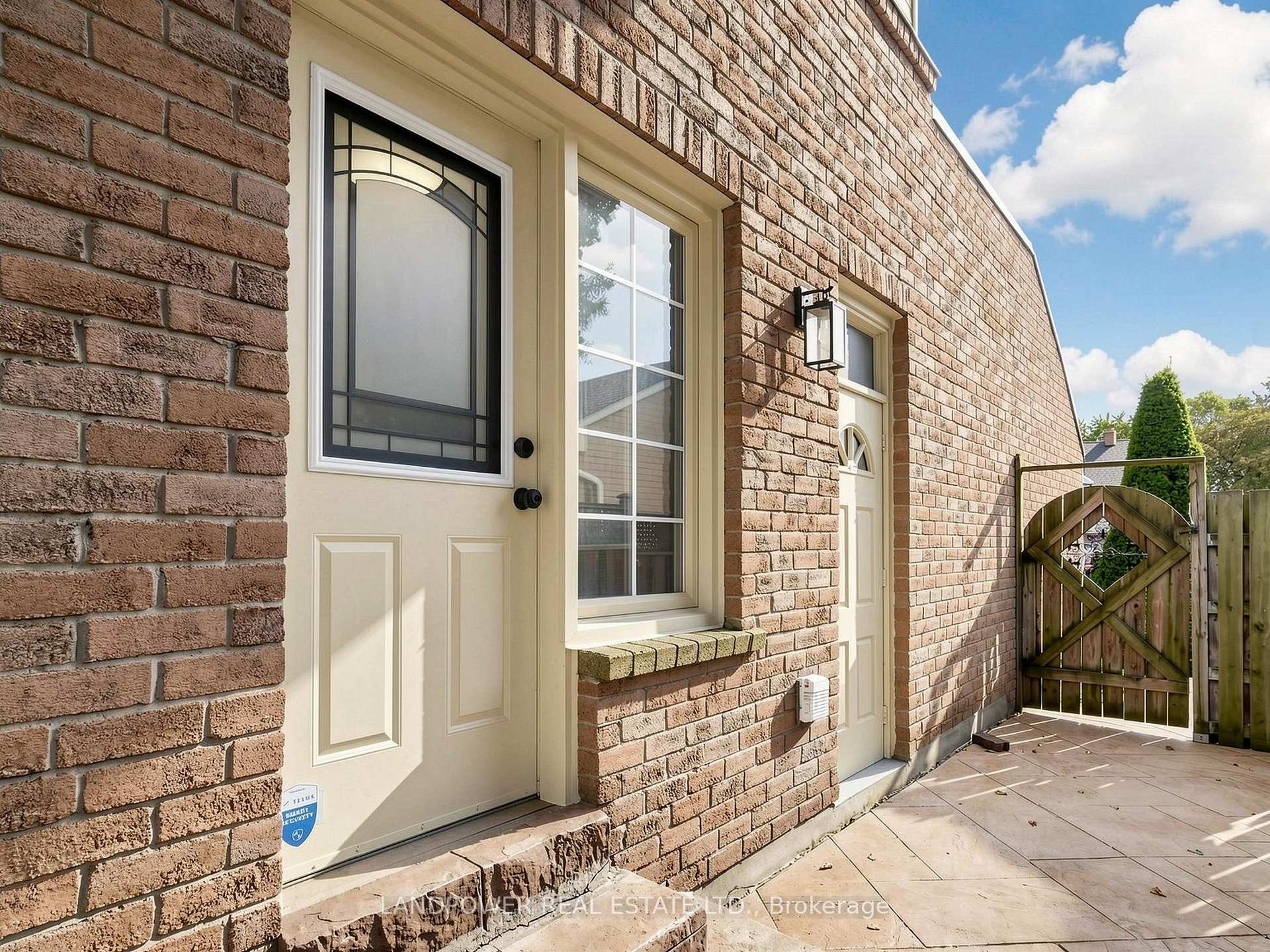 Photo 43 of 16 Longwater Chase, Markham, Unionville — HOMEH